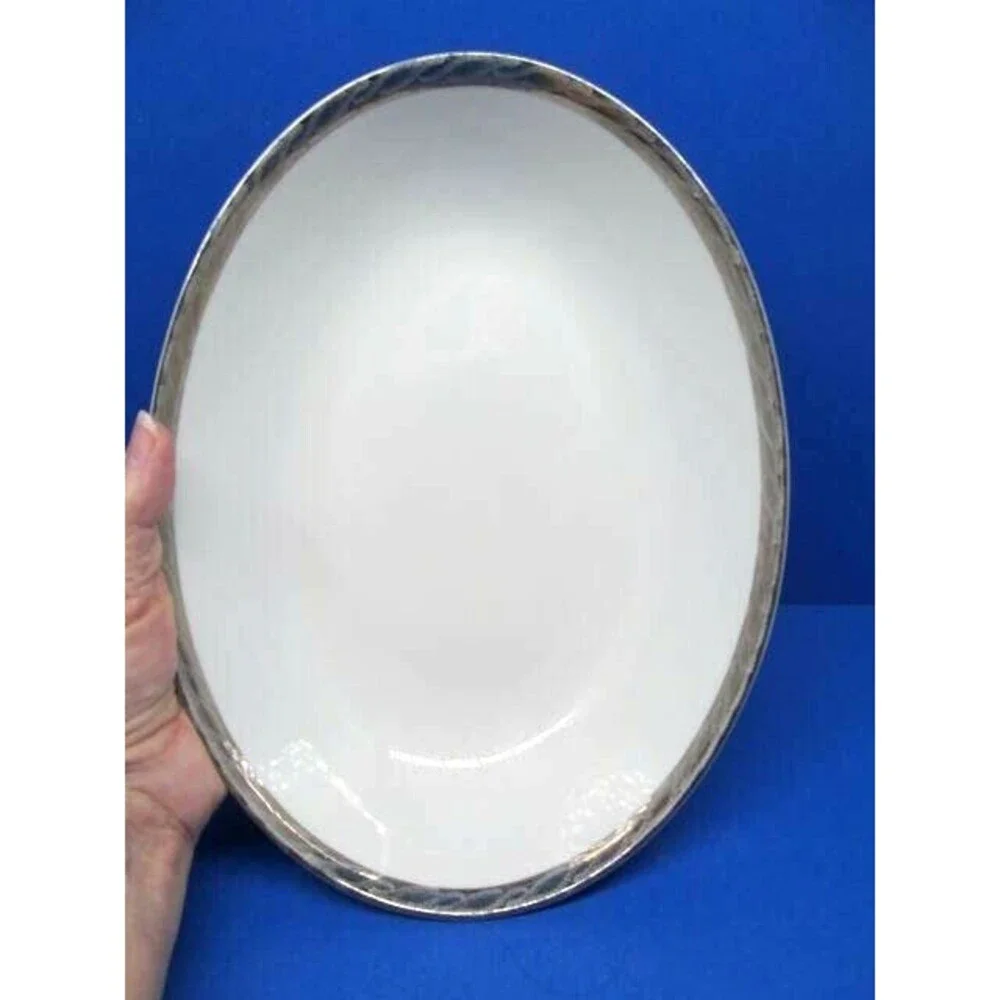 Fukagawa Arita Silver Lichen 10 1/4